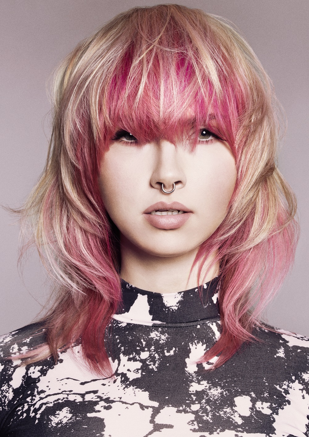 Bronze UK Donna Page 1