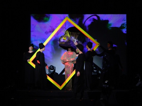 Jaunu kolekciju prezentē Latvijas modes dizaineres Zane Prokofjeva, Laima Ūdre, Santa Matule un Liene Bite.