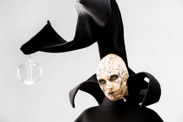 Gita Abramčika (GA – Studio) - kreatīvais meikaps (Meistari) – 4. vieta, foto: Edgars Pohevičs, modele: Elena Sajapina