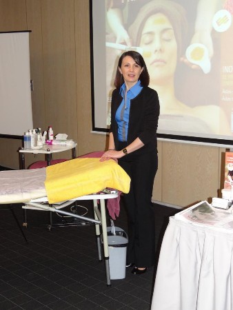 BERNARD CASSIERE Izpilddirektore Céline LAGANE-GOUZOU