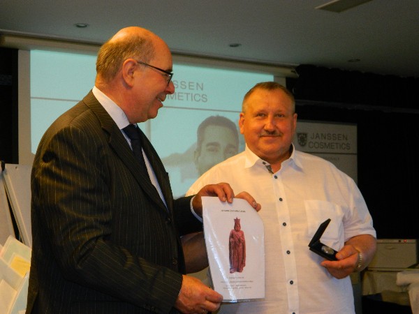 Apsveikums no Walther Janssen Rihardu Akmentiņšu par veiksmīgu ilggadīgu sadarbību