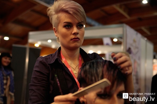 Karīna Risova (salons «Skaistuma ēra», Jelgava). Piedalījās kategorijā «Young Talent» Trend Vision Award