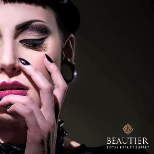 LashPROF - ekskluzīvaisBeautier skropstu pieaudzēšanas un laminēšanas pārstāvis Latvijā.