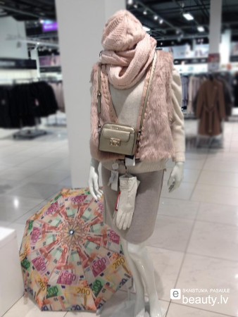 Viegli gaiši komplekti iemīļotajā krēmkrāsas gammā!