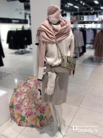 Viegli gaiši komplekti iemīļotajā krēmkrāsas gammā!