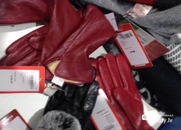 Saki „Jā!” aksesuāriem.